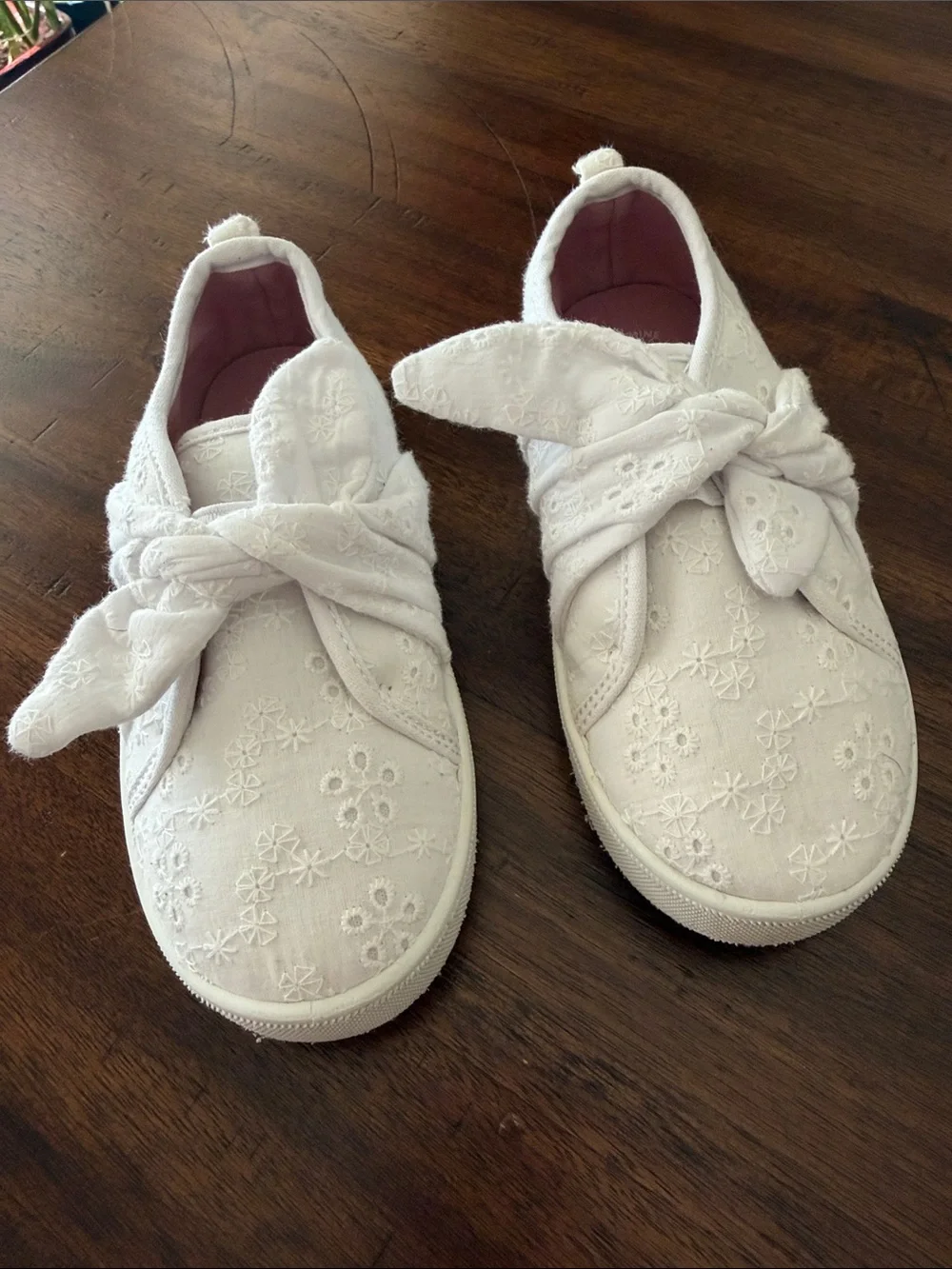 OshKosh B'gosh White Floral Eyelet Knot-Top Sneakers